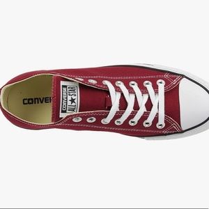 converse burgundy low rise shoes
